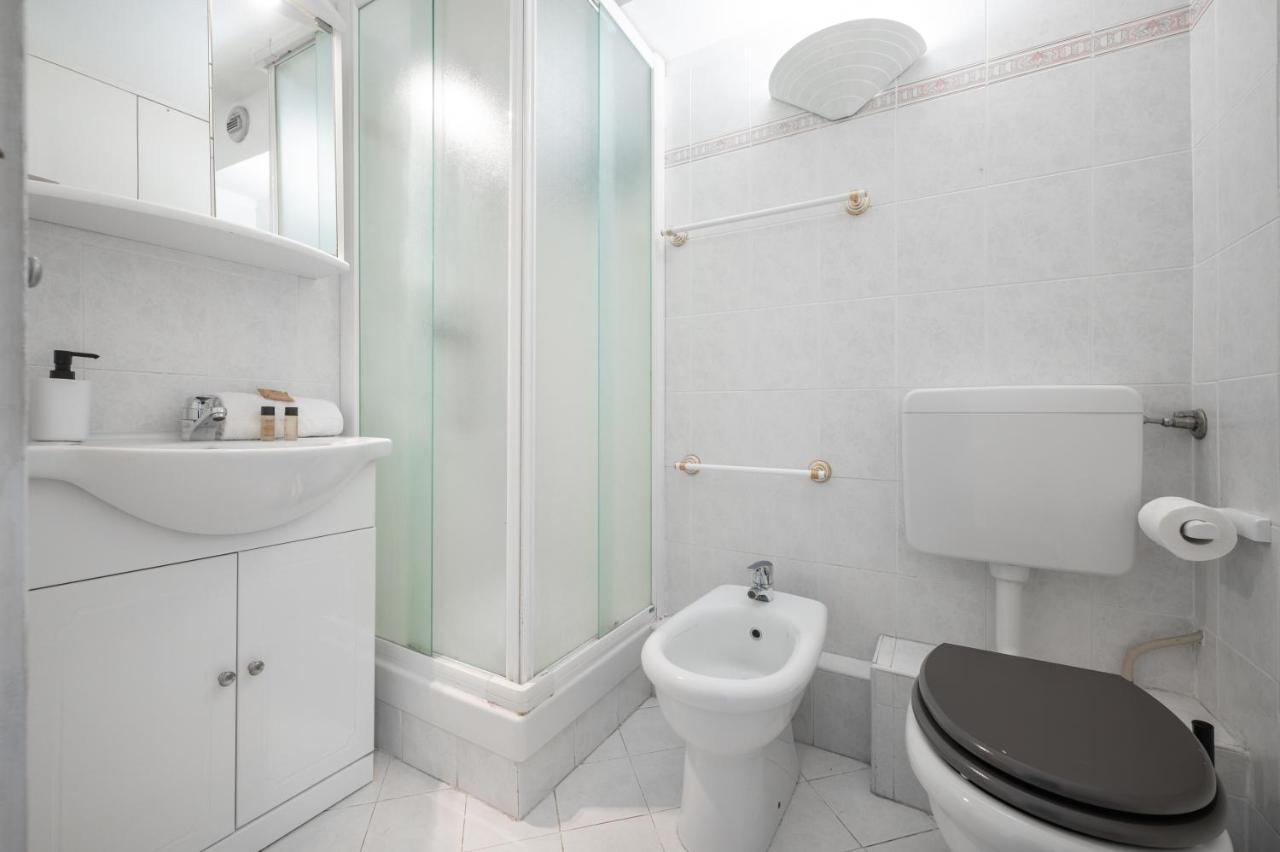 Appartement 4 Pers A 50M De La Plage, Avec Piscine Roquebrune-Cap-Martin Eksteriør billede